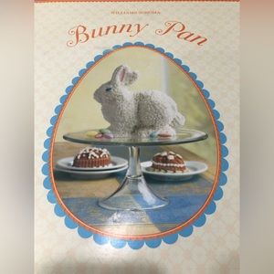 NWT Williams Sonoma Easter Bunny Pan - NordicWare cast-aluminum mold. Brand new.